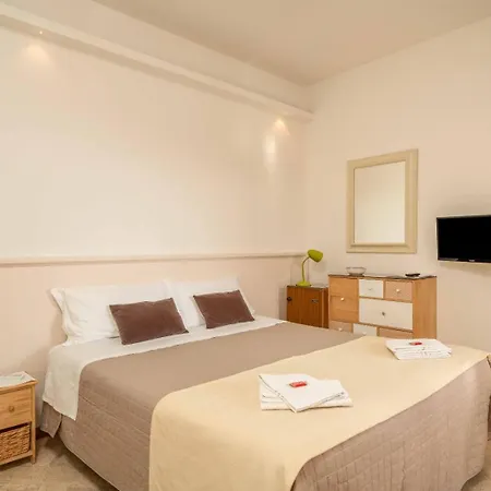 Sopra Al Bed & Breakfast 4*